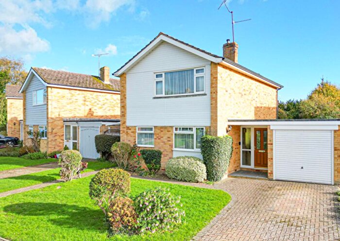 3 Bedroom Detached House For Sale In Lambourne Road, Sonning Common, South Oxfordshire, RG4