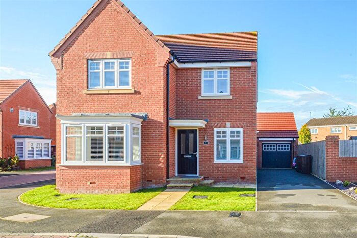 4 Bedroom Detached House For Sale In Burkwood Drive, Wakefield, WF1