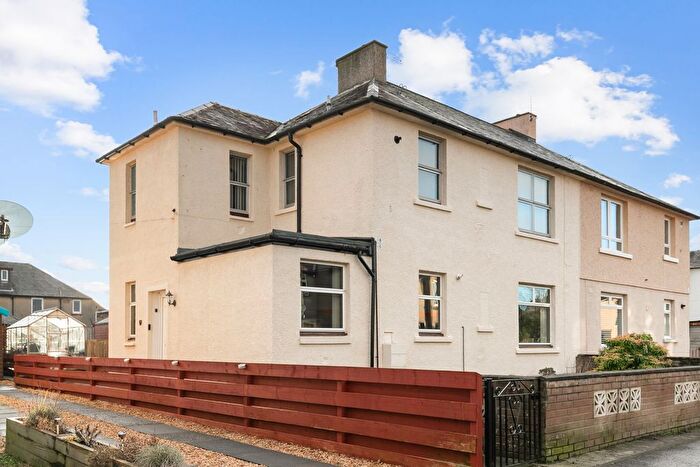 2 Bedroom Flat For Sale In George Street, Grangemouth, FK3