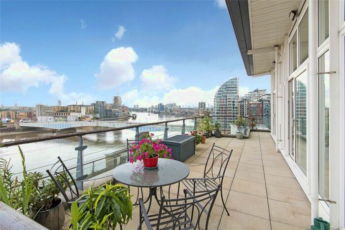 3 Bedroom Flat To Rent In Dolphin House, Smugglers Way, London, SW18