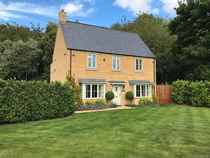 5 Bedroom Detached House For Sale In Merlin Close, Moreton-In-Marsh, GL56