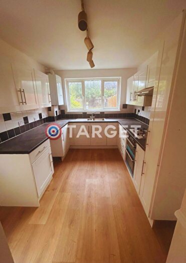 3 Bedroom Terraced House To Rent In Kings Road, Edmonton, N18