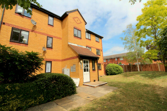 2 Bedroom Apartment To Rent In Ruston Road, Woolwich, SE18