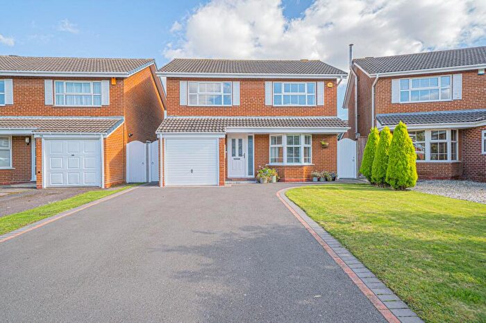 4 Bedroom Detached House For Sale In Starbold Crescent, Knowle, B93