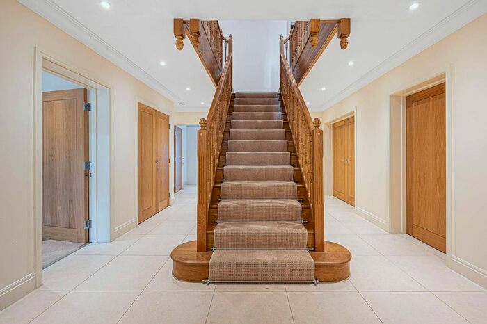 7 Bedroom Property To Rent In Marsh Lane, Mill Hill, London, NW7