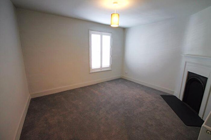 2 Bedroom Cottage To Rent In Queen Street, Emsworth., PO10