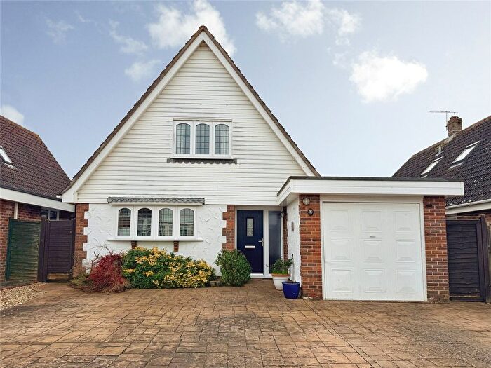 3 Bedroom Bungalow For Sale In Greenwood Drive, The Dell, Angmering, West Sussex, BN16