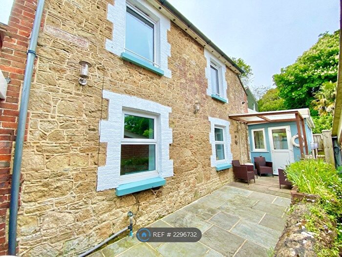 2 Bedroom Detached House To Rent In Oakhill Road, Seaview, PO34