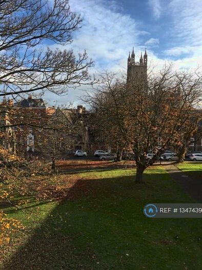 3 Bedroom Maisonette To Rent In St. Marys Square, Gloucester, GL1