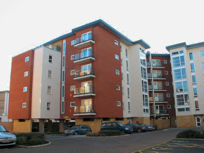 1 Bedroom Flat To Rent In Clarkson Court, Hatfield, AL10
