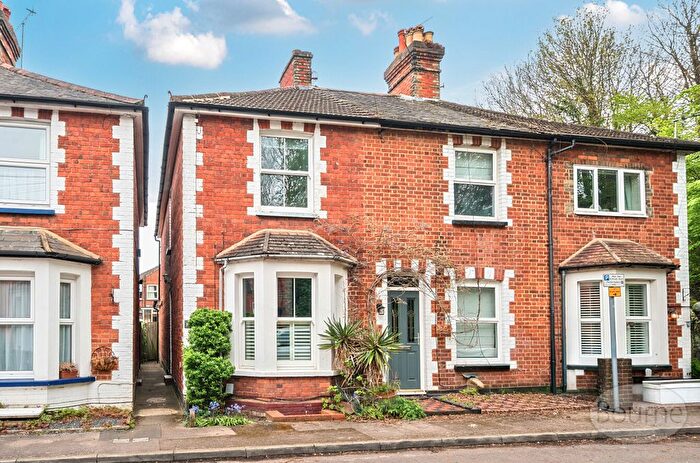 3 Bedroom Semi Detached House For Sale In Chestnut Road, Guildford, Surrey, GU1