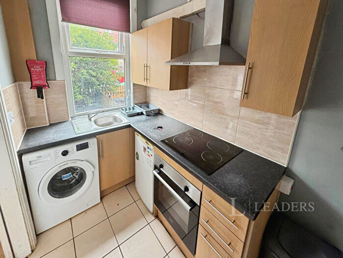 2 Bedroom House To Rent In Ebor Place, LS6