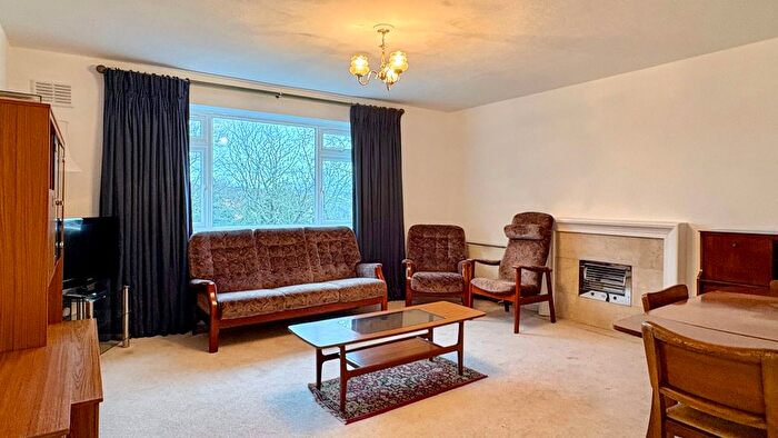 2 Bedroom Flat To Rent In Shoot Up Hill, London, NW2