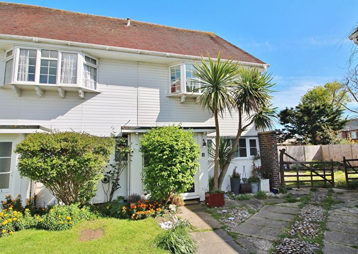 3 Bedroom End Of Terrace House For Sale In Towers Garden, Langstone, PO9