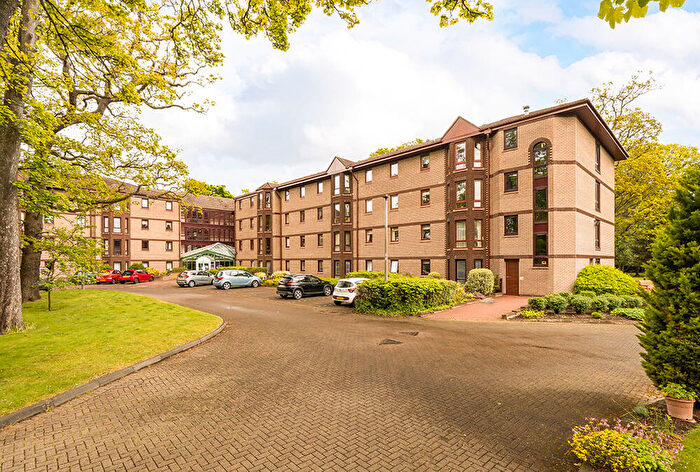 2 Bedroom Apartment For Sale In Barnton Park View, Edinburgh, EH4