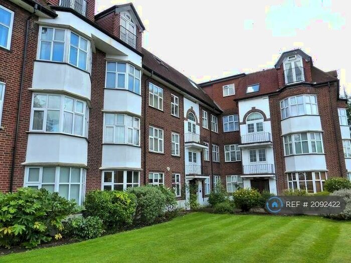 4 Bedroom Flat To Rent In Collingwood Court, Hendon, NW4