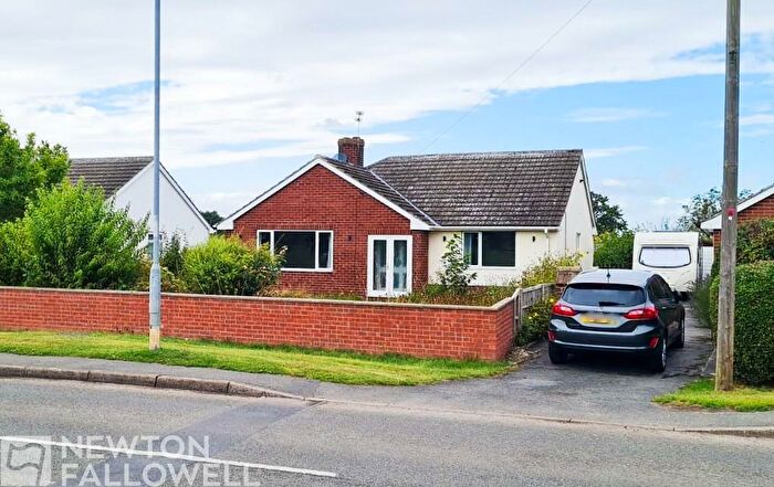 3 Bedroom Bungalow To Rent In Station Road, Sutton Cum Lound, DN22