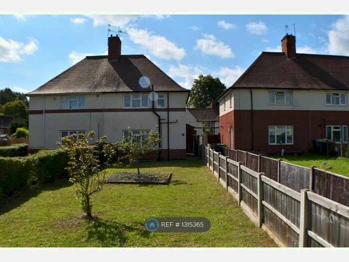 3 Bedroom Semi-Detached House To Rent In Woodley Square, Nottingham NG6
