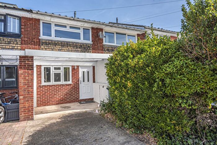 3 Bedroom Terraced House To Rent In Bracken Hill Close, BR1