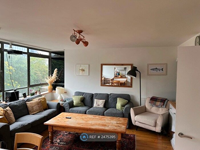 2 Bedroom Maisonette To Rent In Perronet House, London, SE1