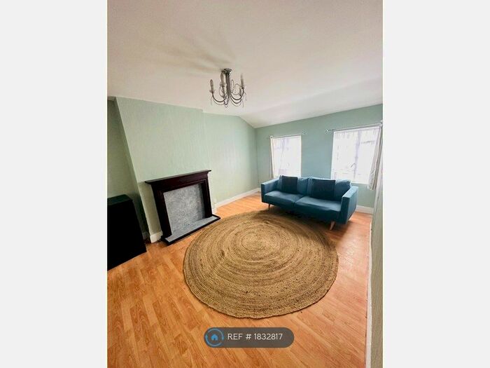 1 Bedroom Flat To Rent In Grove Mews, London, W6