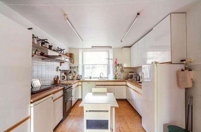 1 Bedroom Apartment To Rent In White's Row, London, E1