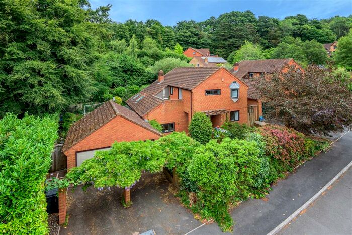 5 Bedroom Detached House For Sale In Duryard Valley, Exeter, EX4