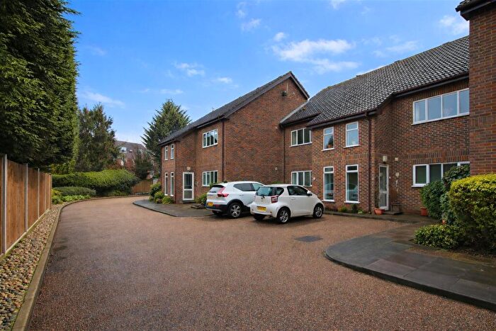 2 Bedroom Retirement Property For Sale In Farriers Court, Forge Lane, Cheam, Sutton, SM3