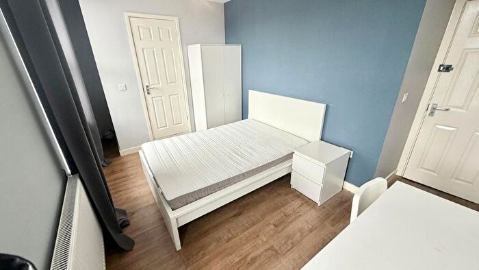 1 Bedroom Apartment To Rent In Bearwood Road, Bearwood, B66