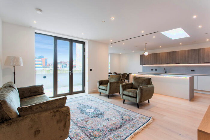 3 Bedroom Penthouse To Rent In Cosway Street, NW1