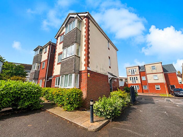 1 Bedroom Flat To Rent In Whiteacres Close, Gosport, PO12