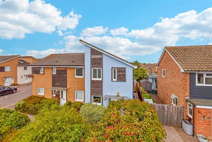 2 Bedroom End Of Terrace House For Sale In Olympia Way, Whitstable, Kent, CT5