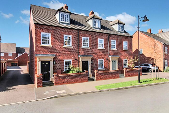 3 Bedroom Terraced House For Sale In Wilkinson Road, Kempston, MK42