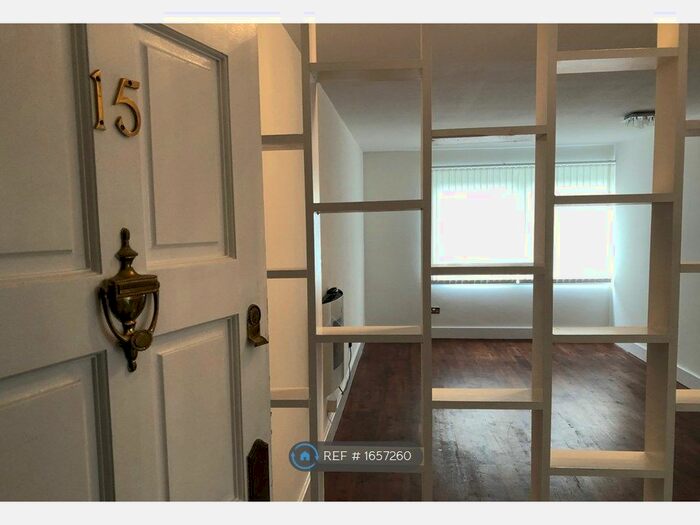 1 Bedroom Flat To Rent In Oakcroft Court, London, SE3