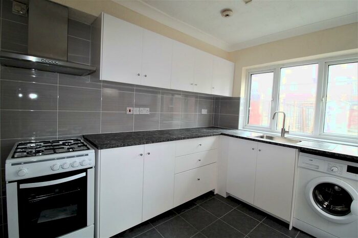 3 Bedroom Terraced House To Rent In Cecil Road, Croydon, CR0