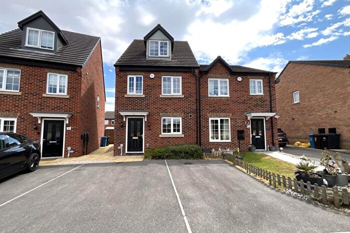 3 Bedroom Semi-Detached House For Sale In Winder Avenue, Halfway, Sheffield, S20