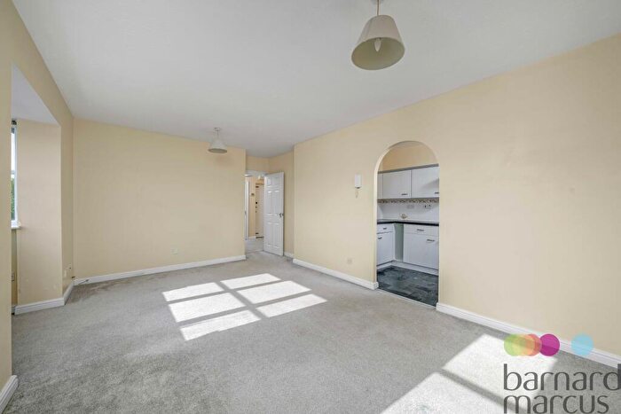 2 Bedroom Apartment To Rent In Artesian Grove, Barnet, EN5