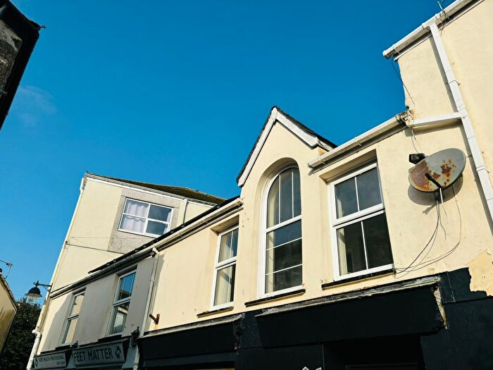 2 Bedroom Flat To Rent In Gurneys Lane, Camborne, TR14