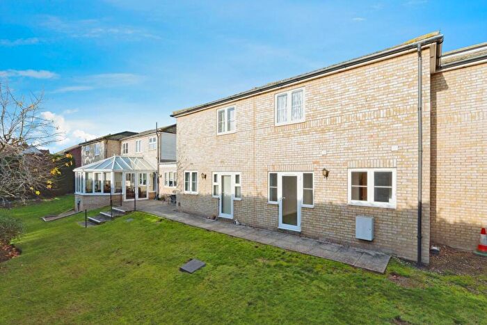 2 Bedroom Retirement Property For Sale In Hart Road, Benfleet, SS7