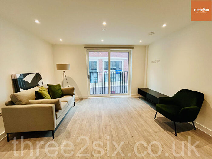 1 Bedroom Apartment To Rent In The Burj, B12