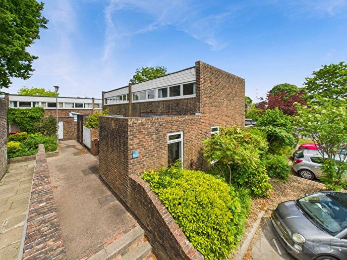 2 Bedroom Property To Rent In Forestfield, Crawley, RH10