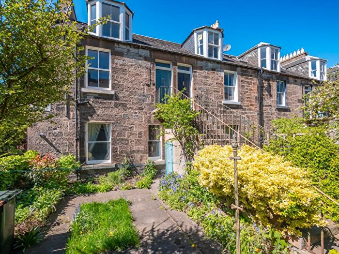 2 Bedroom Maisonette For Sale In Bright Terrace, Edinburgh, EH11