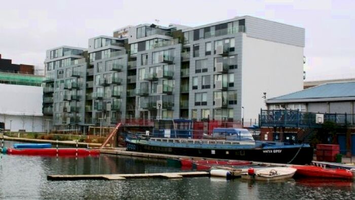 Studio To Rent In Graham Street, London, N1