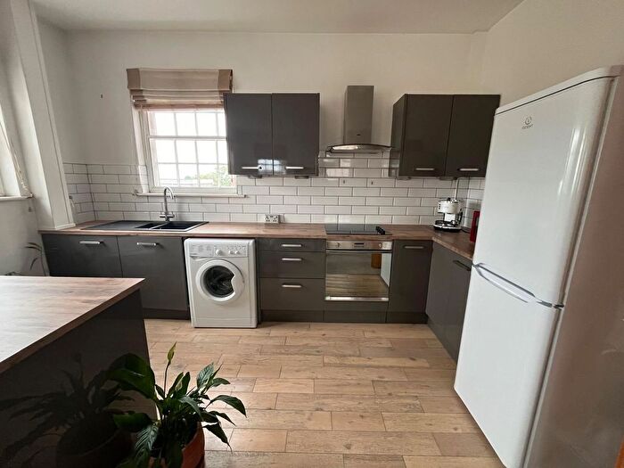 1 Bedroom Flat To Rent In Derby Road, Nottingham, NG7