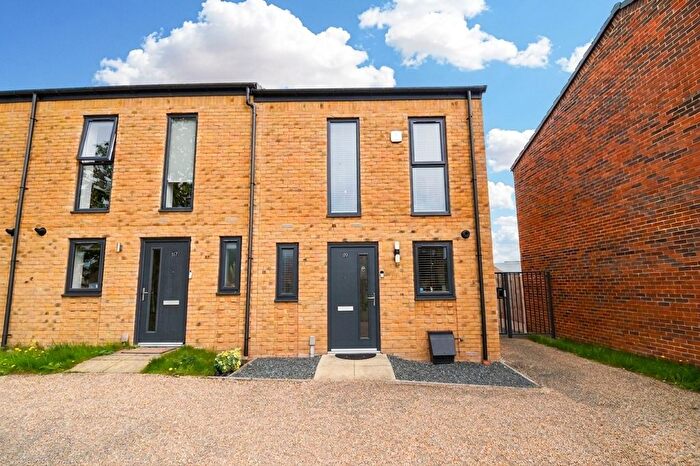 2 Bedroom Semi-Detached House For Sale In Shergar Way, Salford, M6