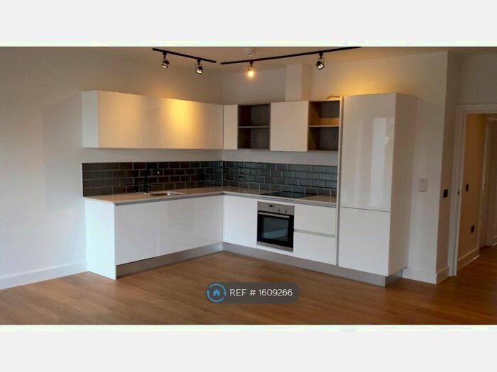 2 Bedroom Flat To Rent In The Metropolitan, Poole, BH15