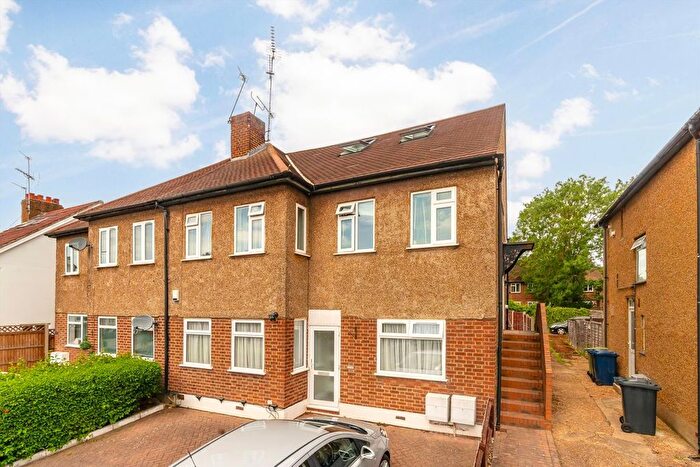 3 Bedroom Maisonette For Sale In Beechmount Avenue, Hanwell, W7