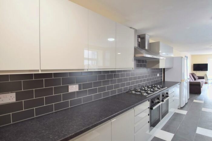 7 Bedroom House To Rent In Woodville Road, Cathays, CF24