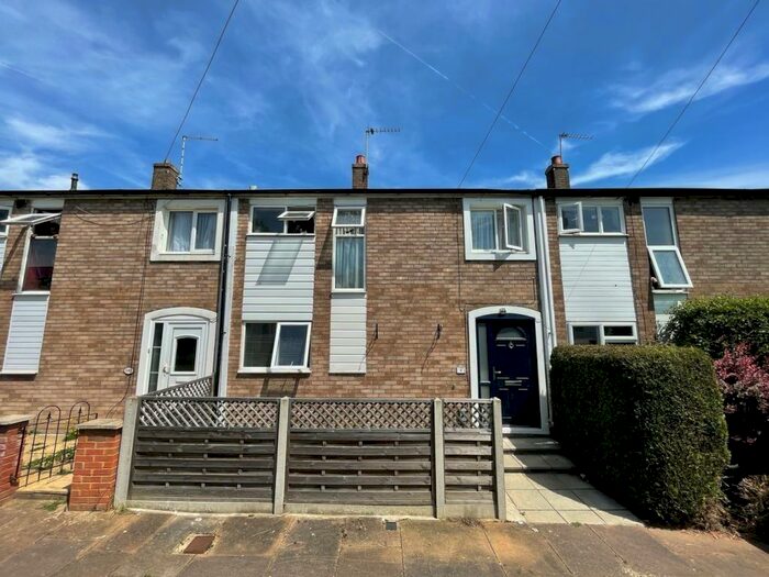 3 Bedroom Terraced House To Rent In Gean Walk, Hatfield, AL10