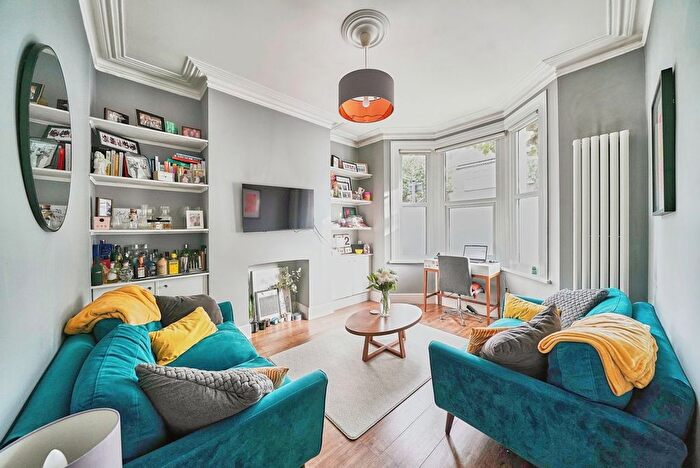 2 Bedroom Flat For Sale In Bolton Road, London, London, E15